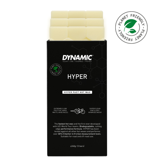 Dynamic Hyper Hot Wax 240 g biohajoava kuumavaha pyörän ketjuille vähentää kitkaa, pitää voimansiirron puhtaana ja parantaa voimansiirron tehokkuutta.