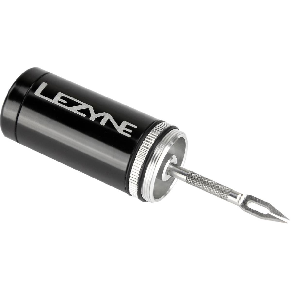 Lezyne Tubeless Kit tubeless-paikkaussarja sisältää kompaktin renkaan paikkaustyökalun tubeless-renkaiden hätäkorjauksiin.